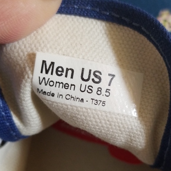 Floral Van's - Picture 3 of 4